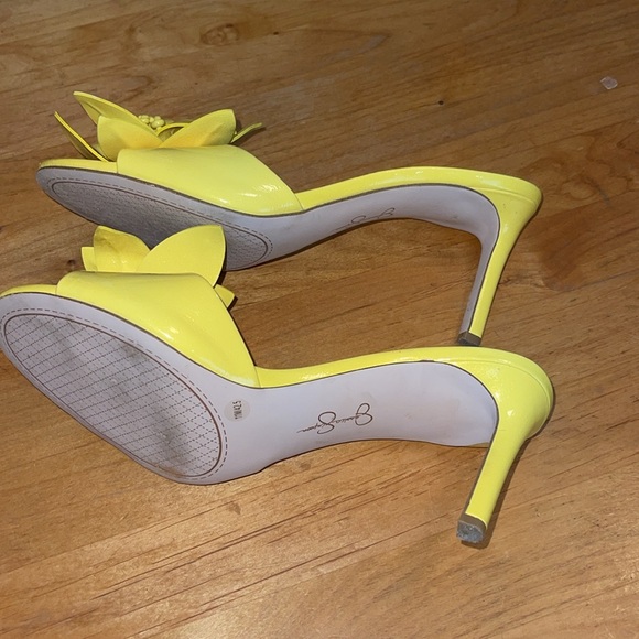 Jessica Simpson Yellow Floral Heels, with box - like new - Picture 3 of 5